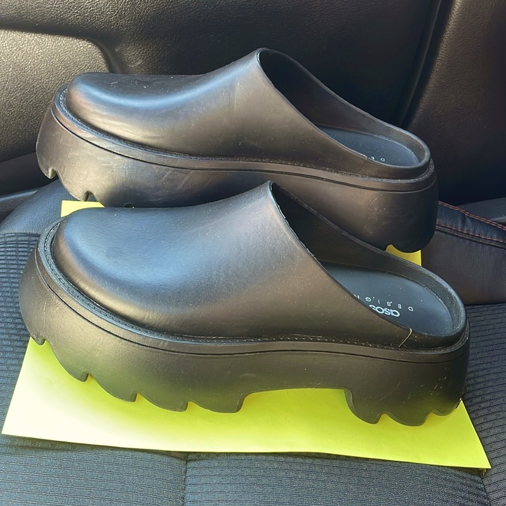 ASOS design slides shoes size 8
